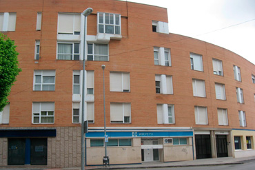 Construcción de Bloques de Pisos y Viviendas Unifamiliares - Construcciones Quiralte e Hijos s.l